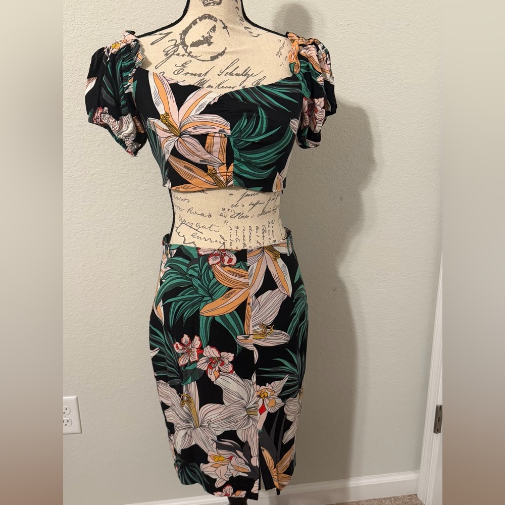 Guess Black Floral and Tropical Print 2 piece